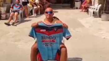 Hincha de Brown de Adrogué grabó en la favela Rocinha de Brasil y se volvió viral: 