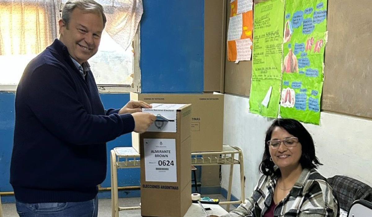 Mariano Cascallares votó en Almirante Brown y destacó la importancia de la participación en las elecciones Mariano Cascallares votó en Almirante Brown y destacó la importancia de la participación en las elecciones