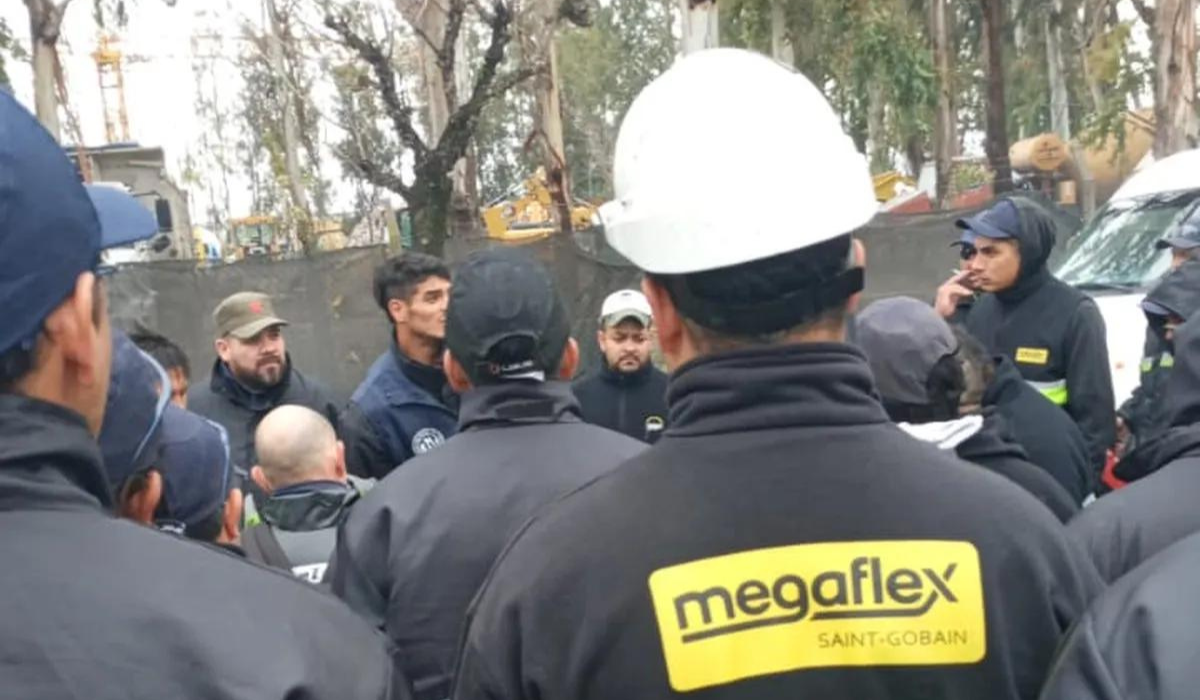 Terminó el conflicto de Megaflex en Burzaco: reincorporarán a los trabajadores despedidos