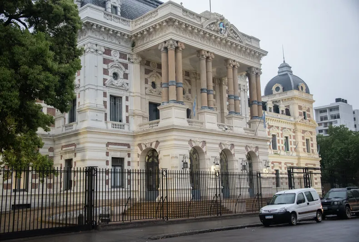 El asueto alcanza a la Administración Pública de la Provincia. El asueto alcanza a la Administración Pública de la Provincia.