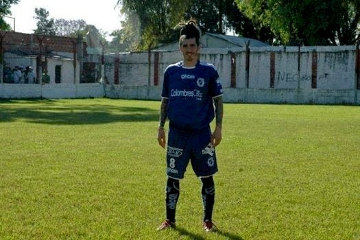 Gast&oacute;n Firpo jug&oacute; en San Mart&iacute;n de Burzaco entre 2012 y 2014.