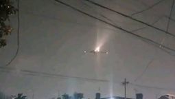 un avion paso muy bajo por varios puntos del conurbano antes de aterrizar en ezeiza