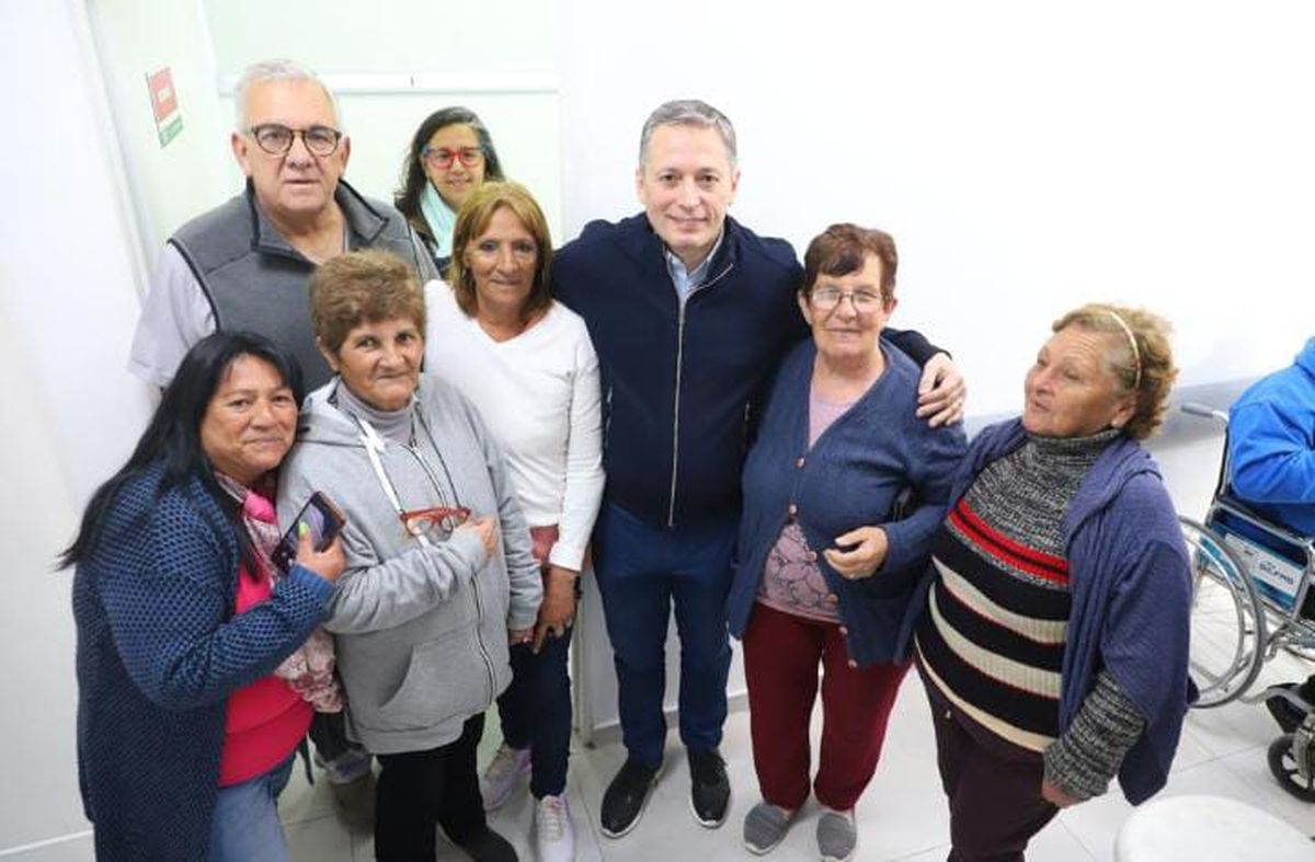 El intendente inauguró la ampliación de la Unidad Sanitaria N°1 de Gamarra y San Martín en Luis Guillón.