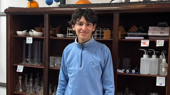 Un alumno de Monte Grande representará al país en una olimpíada de ciencias en Costa Rica