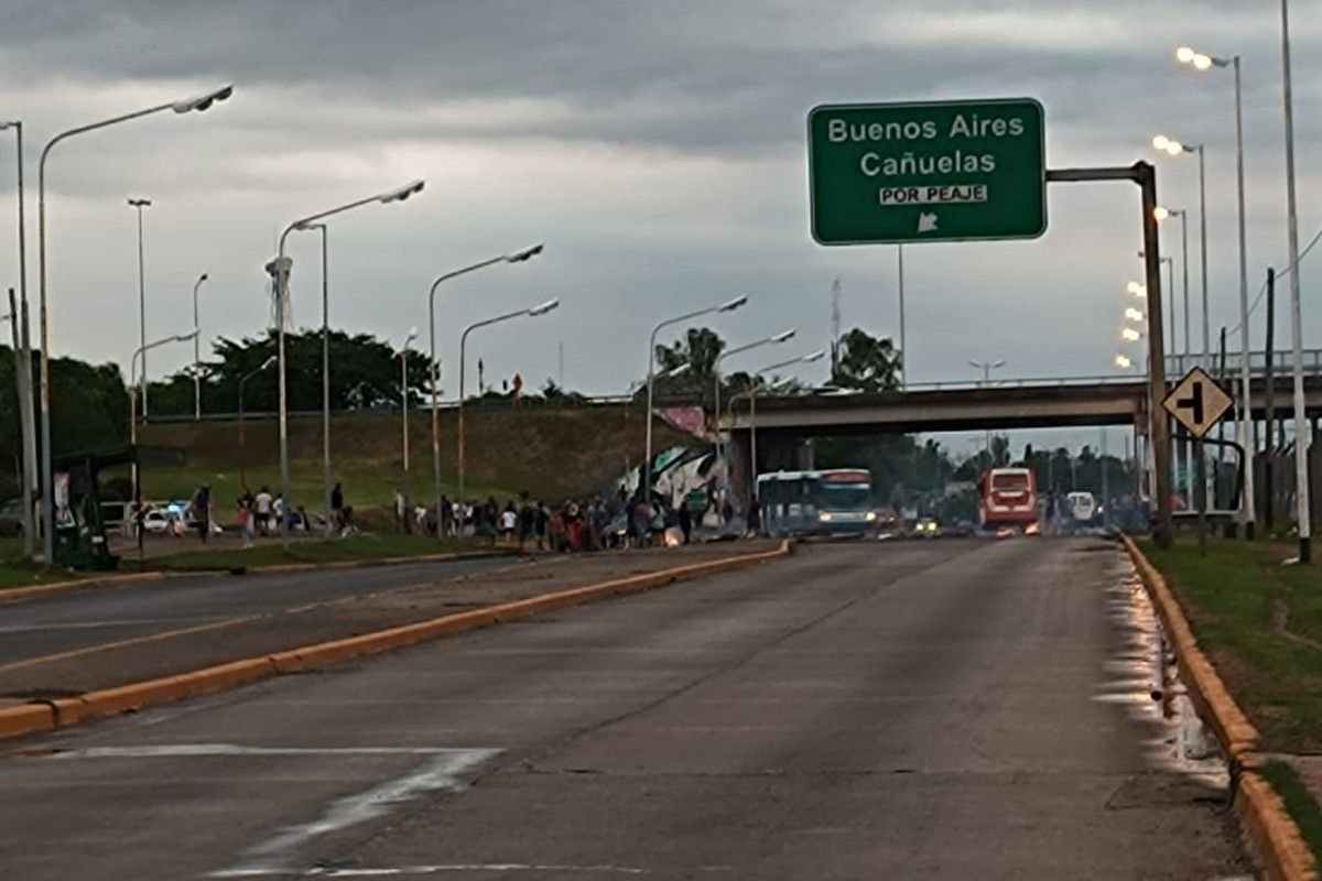 El Jagüel: corte y protesta en la Ruta 205