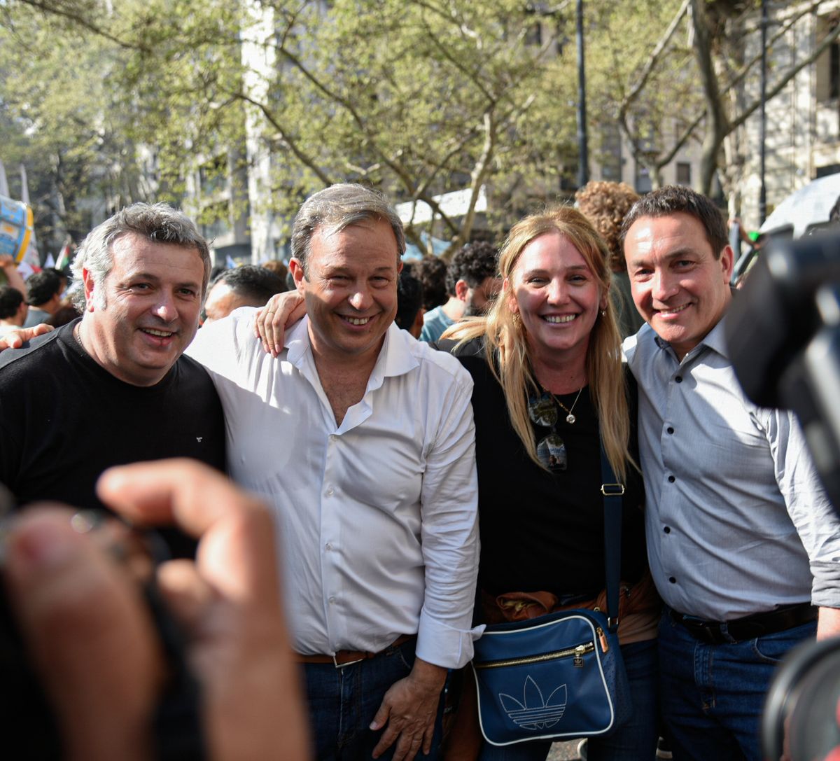 El intendente Mariano Cascallares participó de la Marcha Federal Universitaria. 