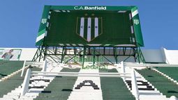 para combatir el frio, banfield entregara ropa abrigada a personas en situacion de calle: estamos para ayudarte
