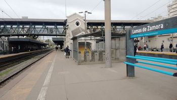 Una formación del Tren Roca embistió a una persona en Lomas de Zamora