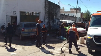 Choque y vuelco en Lomas: tres heridos