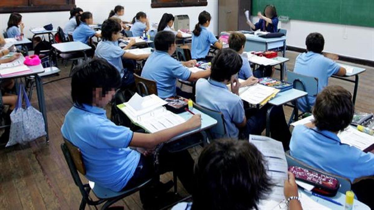 El gobierno le propuso a gremios docentes un nuevo piso salarial