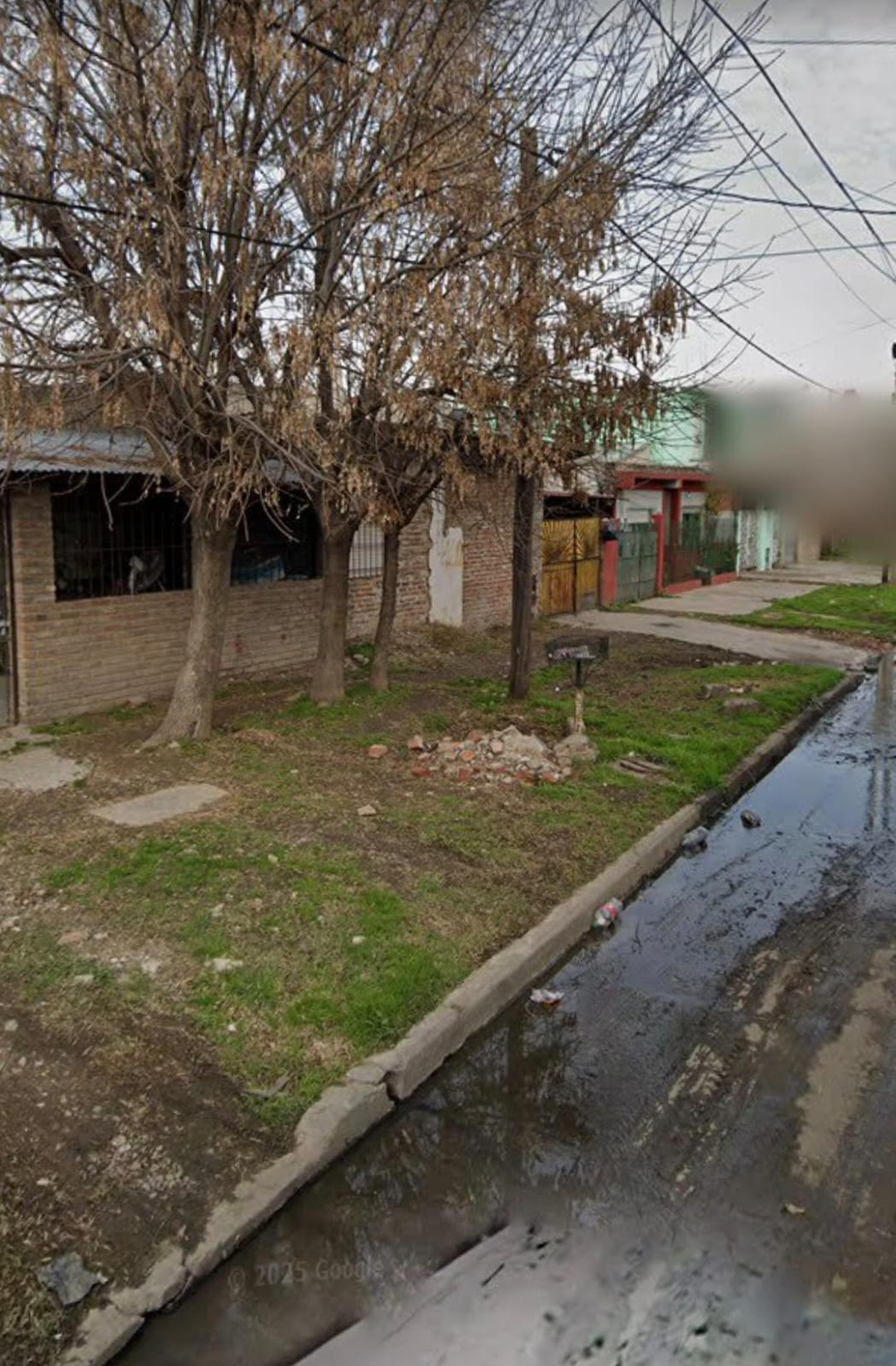 Los cuatro hombres se escondieron en una vivienda ubicada en Figueredo, Villa Fiorito, Lomas de Zamora. Los cuatro hombres se escondieron en una vivienda ubicada en Figueredo, Villa Fiorito, Lomas de Zamora.