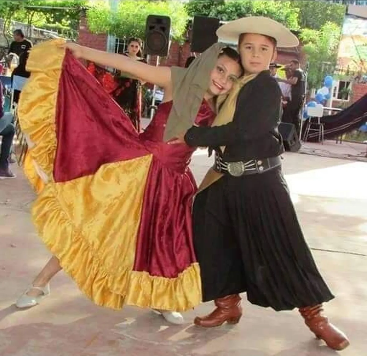 El vecino, vecino de Monte Grande, comenzó a bailar cuando tenía 7 años.  