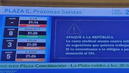 el gobierno uso las pantallas de las estaciones de trenes para dejar mensajes contra el paro