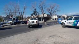 camino de cintura: ciclista murio atropellado por un camion en la mano a burzaco