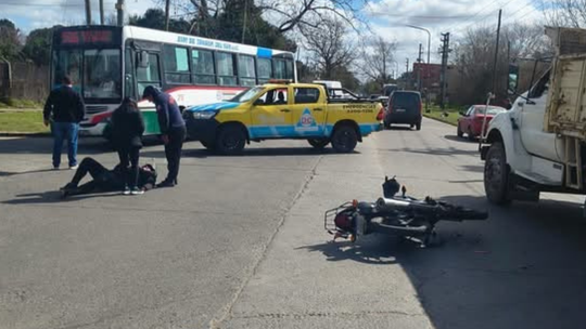 Un motociclista resultó herido tras un choque en Longchamps
