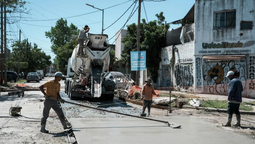 continuan las obras de bacheo y repavimentacion en lomas