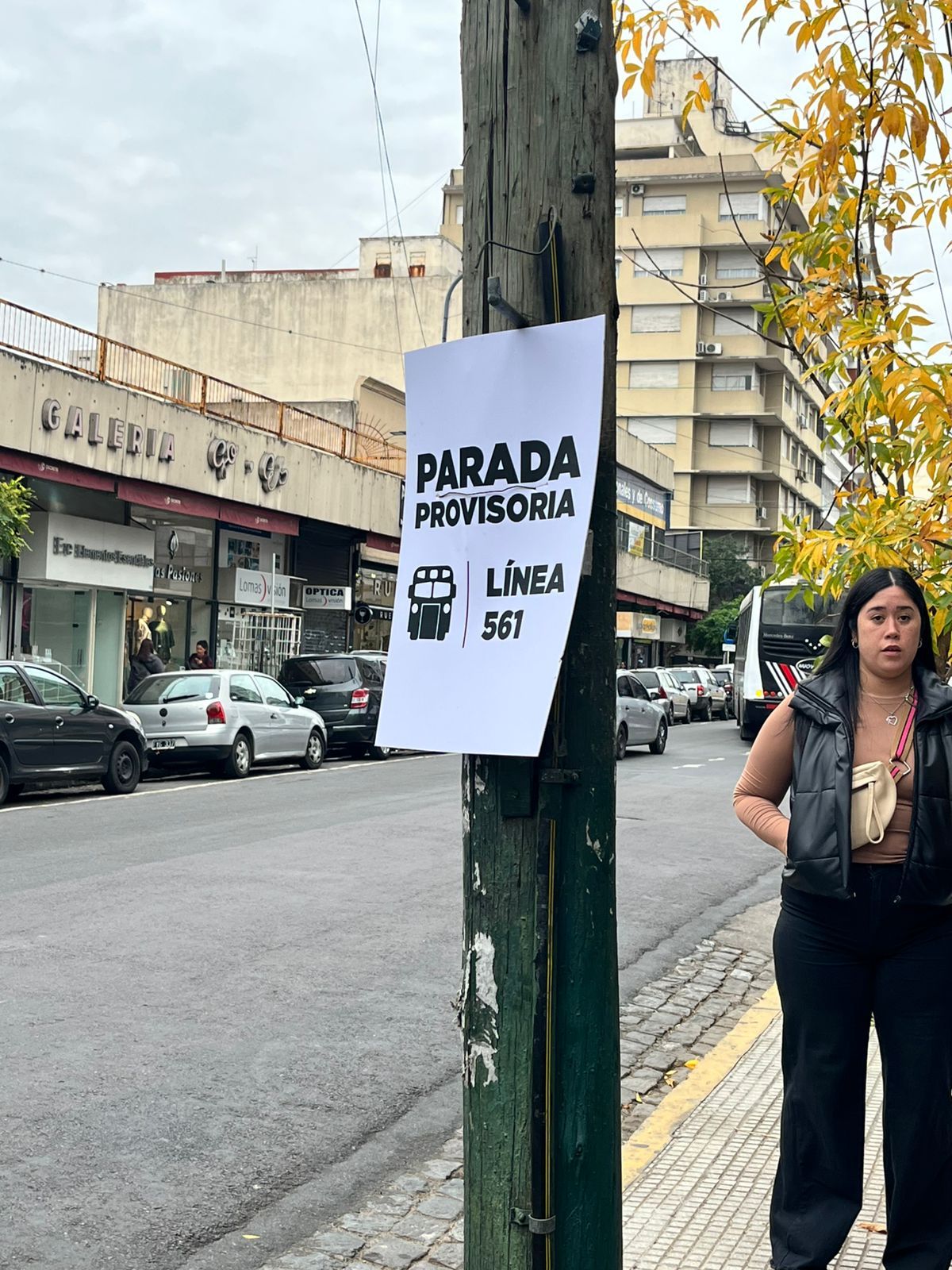 Corte total en Meeks entre Gorriti y Boedo por tareas de repavimentación, con desvíos y paradas provisorias en la zona.