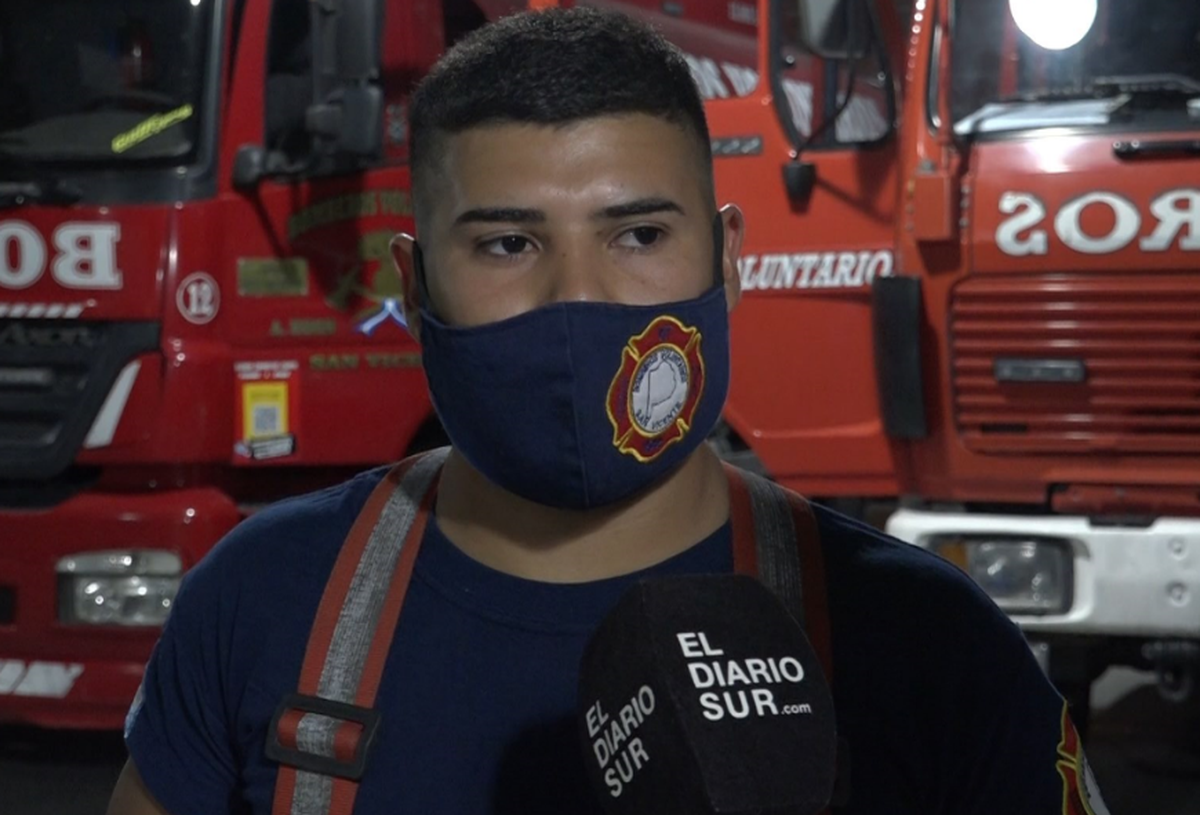 El joven bombero Facundo Castillo. También es efectivo policial.