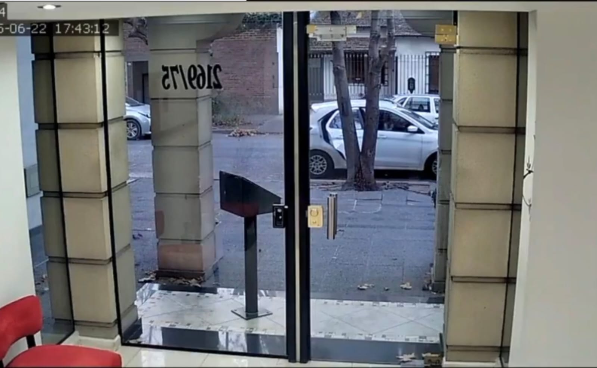 Instantes previos al robo en Lanús. 