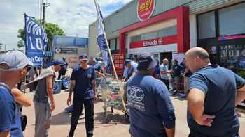 Protestas frente al Easy de Luis Guillón por despido de un trabajador