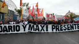 Corte en la avenida Hipólito Yrigoyen por un homenaje a 23 años de la Masacre de Avellaneda