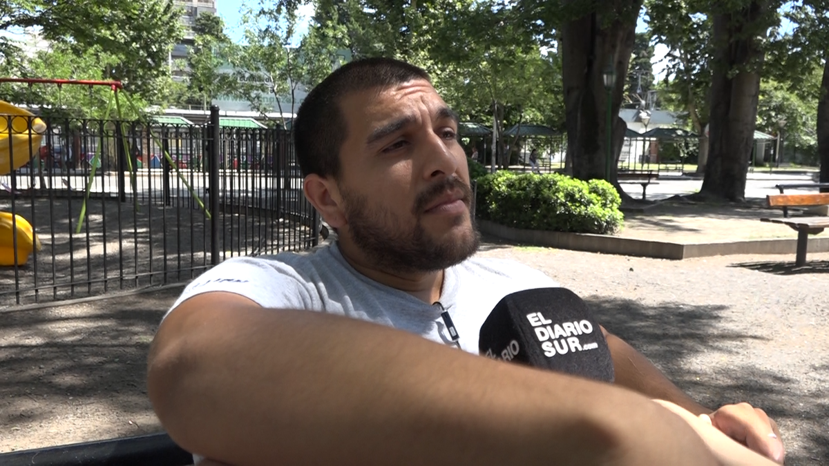 Rodrigo vendi&oacute; una remera autografiada por la Selecci&oacute;n para pagar el asado.&nbsp;