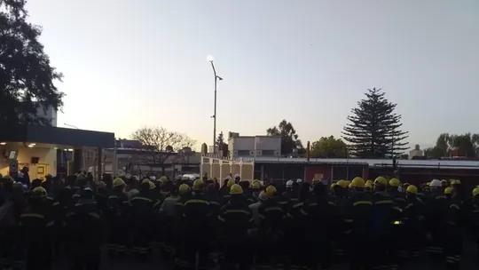 Tenaris, del Grupo Techint, despidió a 150 empleados en planta de Valentín Alsina