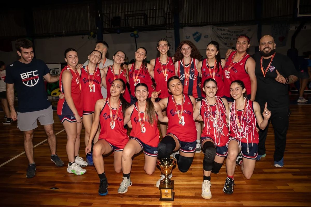 El plantel completo del FOBAL.