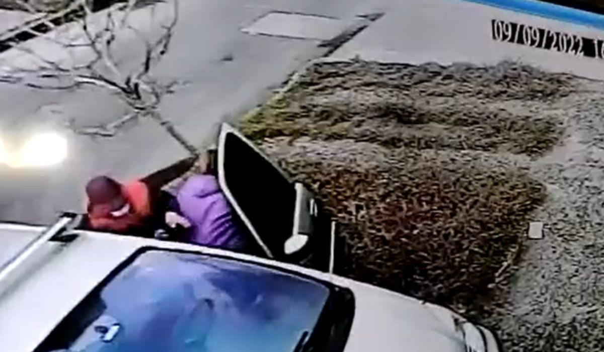 Robo piraña en Lanús: así atacaron a una mujer en la puerta de su casa