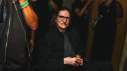 charly garcia fue operado del rinon y permanece en observacion