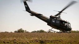 37 ninos fueron rescatados en helicoptero de un bus varado por las tormentas en la ruta 9