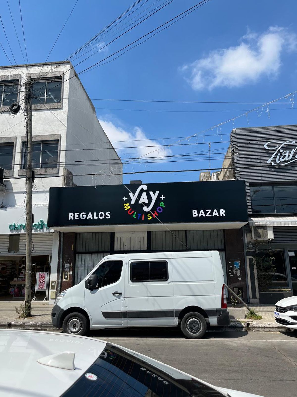 Refacciones en el local de Maipú 223, en Banfield, donde abrirá el bazar multishop de la cadena Yay.