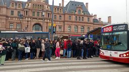 caos en constitucion por el paro de la linea c: largas filas y demoras para viajar