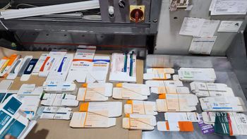 Desarticularon imprenta clandestina con cigarrillos y medicamentos ilegales en el sur del conurbano