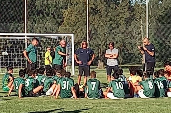 Claudio Paul Caniggia visitó el country El Venado de Canning