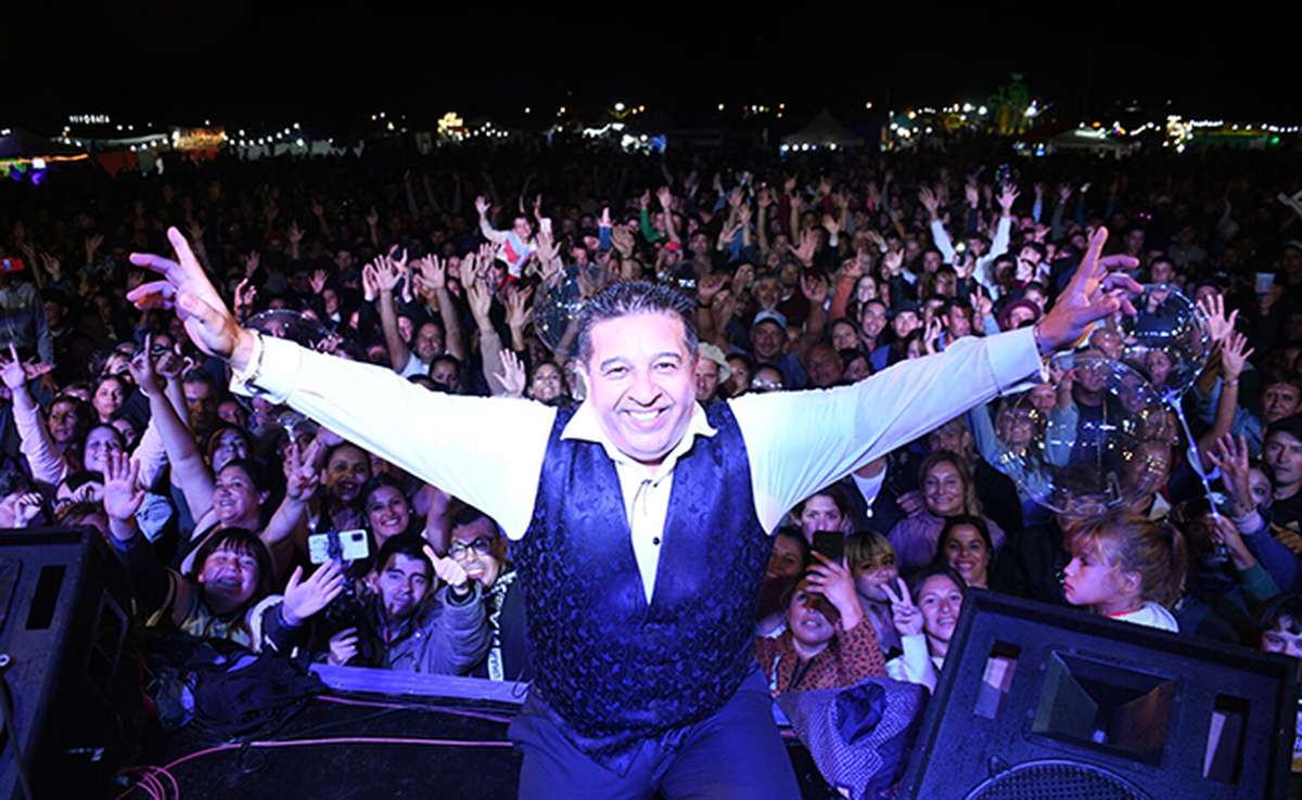 El cantante de m&uacute;sica tropical brindar&aacute; su show el pr&oacute;ximo fin de semana en la Plaza San Mart&iacute;n, ubicada en la localidad de Glew.