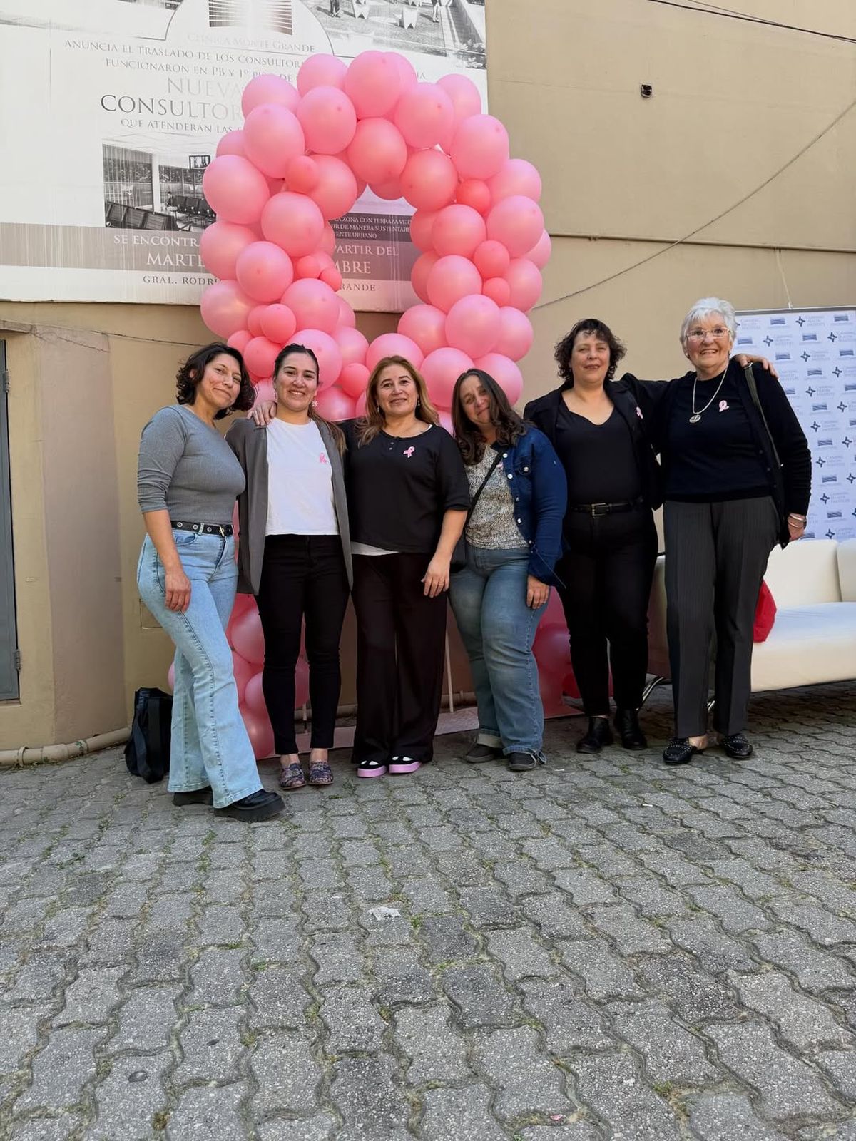 Organizadoras y expacientes impulsan la iniciativa para promover la prevención del cáncer de mama en Luis Guillón