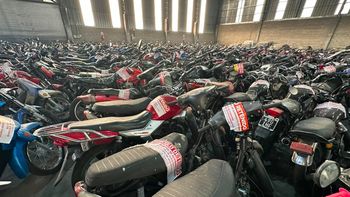 Almirante Brown: compactaron 900 motos y autos abandonados y secuestrados en operativos