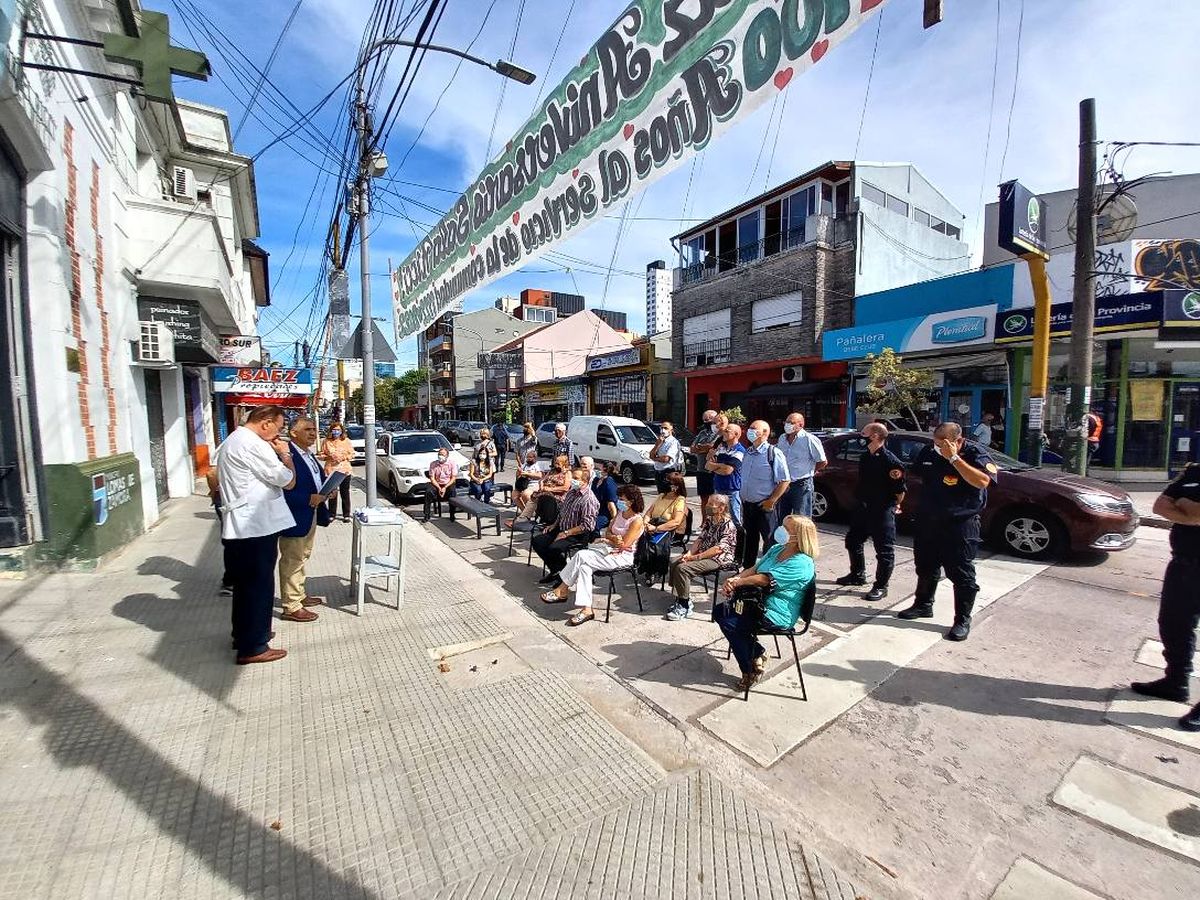 Acto por los 100 a&ntilde;os de la Sala Ricci en Banfield.