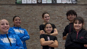 A las patinadoras de San Vicente les exigen un costoso traje oficial para el Panamericano y buscan ayuda