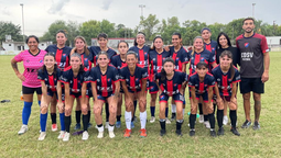 el jugador de la primera del deportivo san vicente que tambien es dt del femenino y se ilusiona con titulos