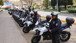 esteban echeverria: el municipio entrego 20 motos a la policia bonaerense y a la fba