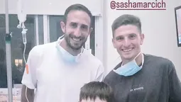 nene con leucemia festejo el titulo de lanus con vuelta olimpica en el hospital: lo visitaron los campeones