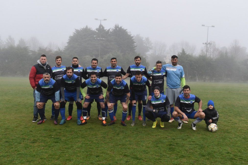 Saint Thomas Sur vs Laguna Azul: Lluvia de goles