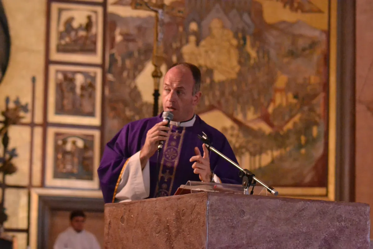 Federico Piserchia, párroco de San Vicente Ferrer.