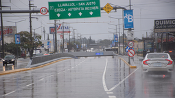 destacan el funcionamiento del viaducto papa francisco en burzaco ante la lluvia