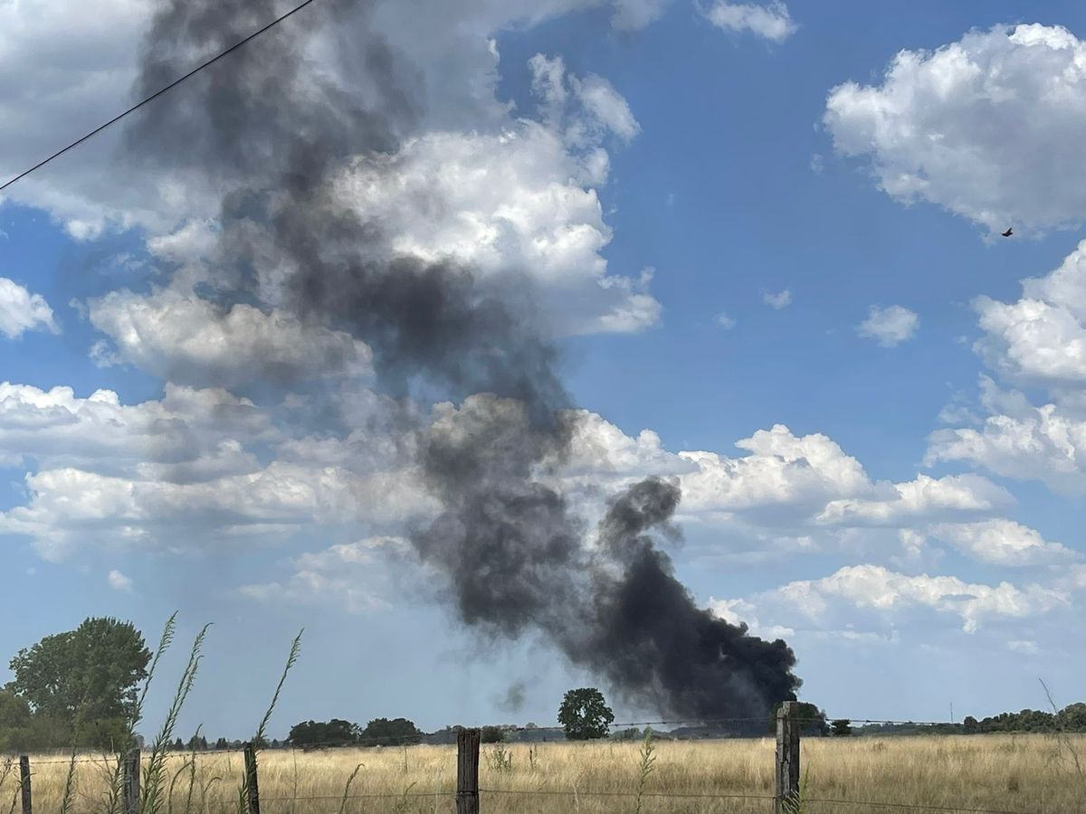 El incendio que está afectando a varios campos de San Vicente.