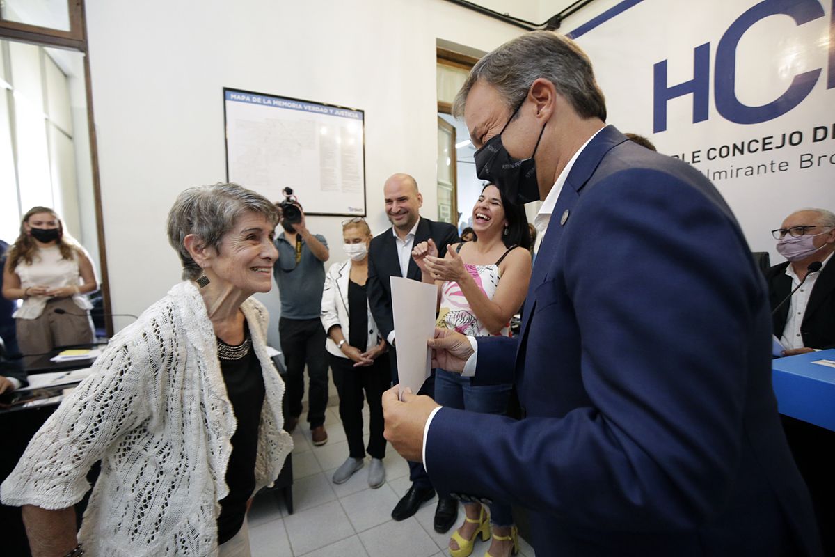 Mariano Cascallares participó del reconocimiento a mujeres de Almirante Brown.