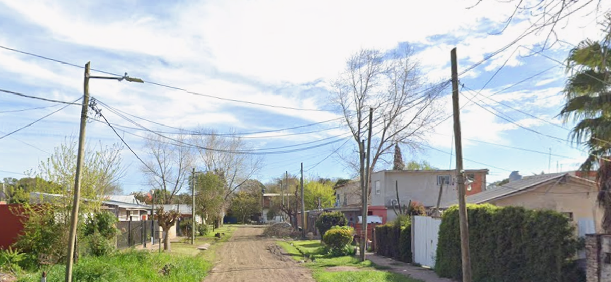 Lugar en donde operaban en Longchamps. Lugar en donde operaban en Longchamps.
