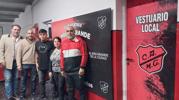 El Club Atlético Monte Grande inaugura un nuevo vestuario para fútbol infantil
